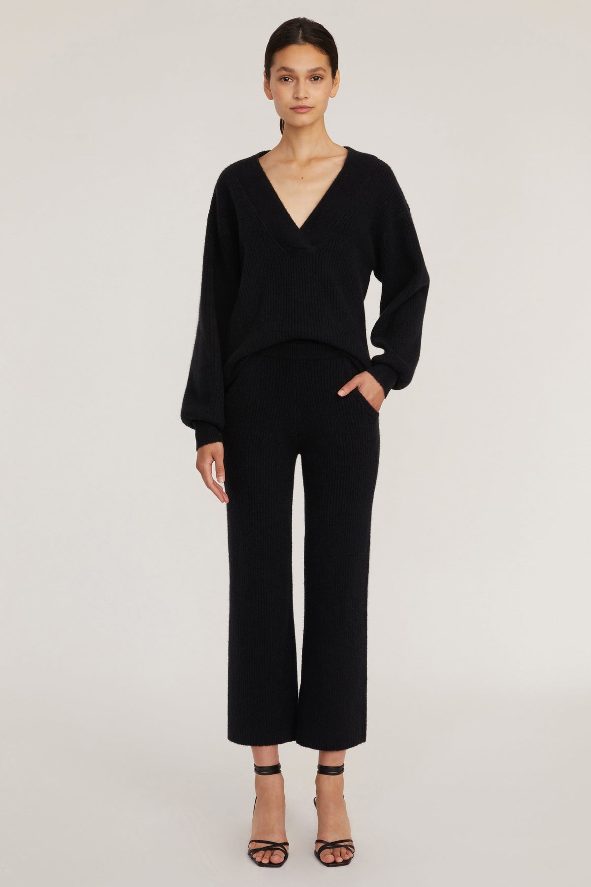 Arie Ribbed Cashmere Blend Pant in Black