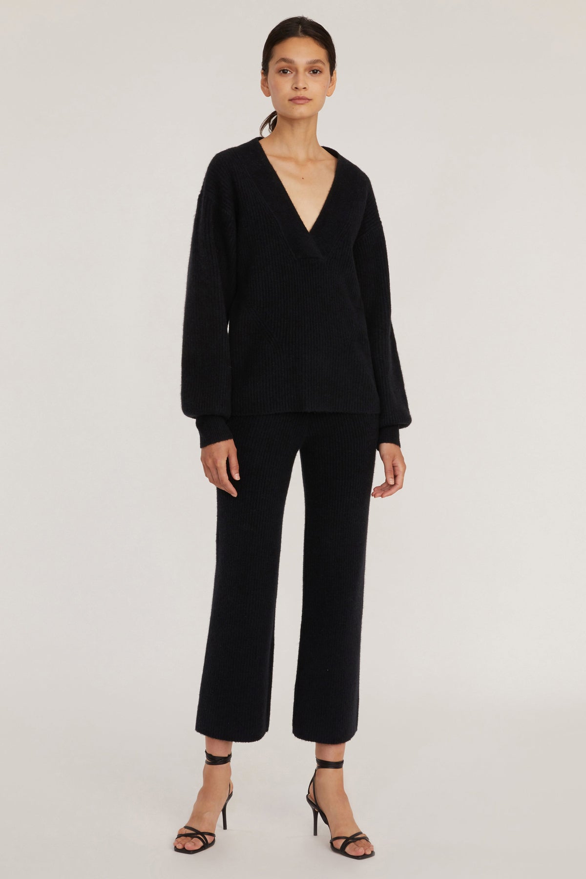 Arie Ribbed Cashmere Blend Pant in Black