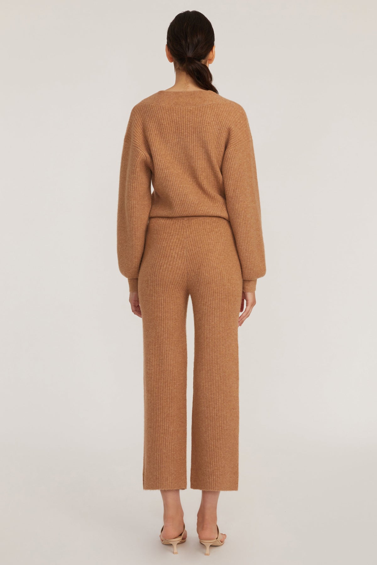 Arie Ribbed Cashmere Blend Pant in Camel