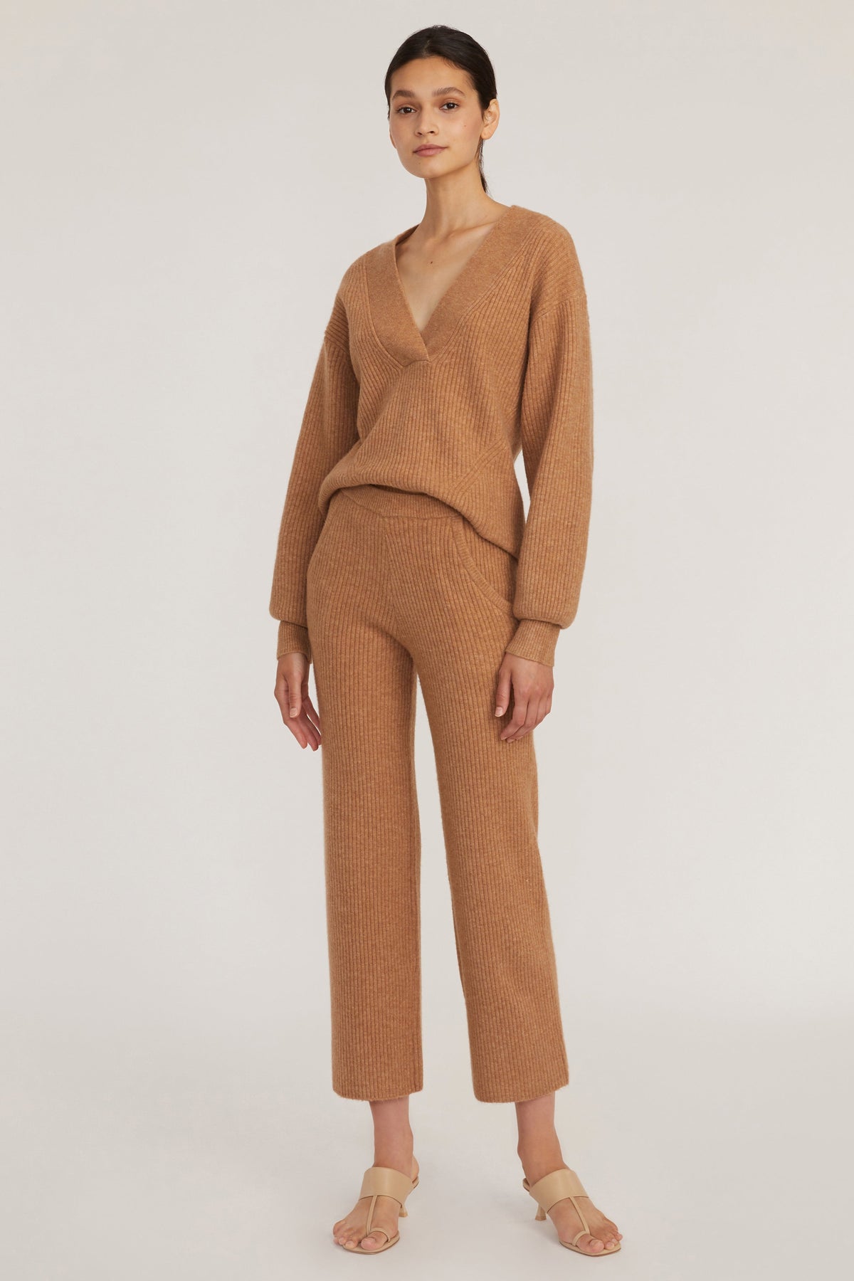 Arie Ribbed Cashmere Blend Pant in Camel