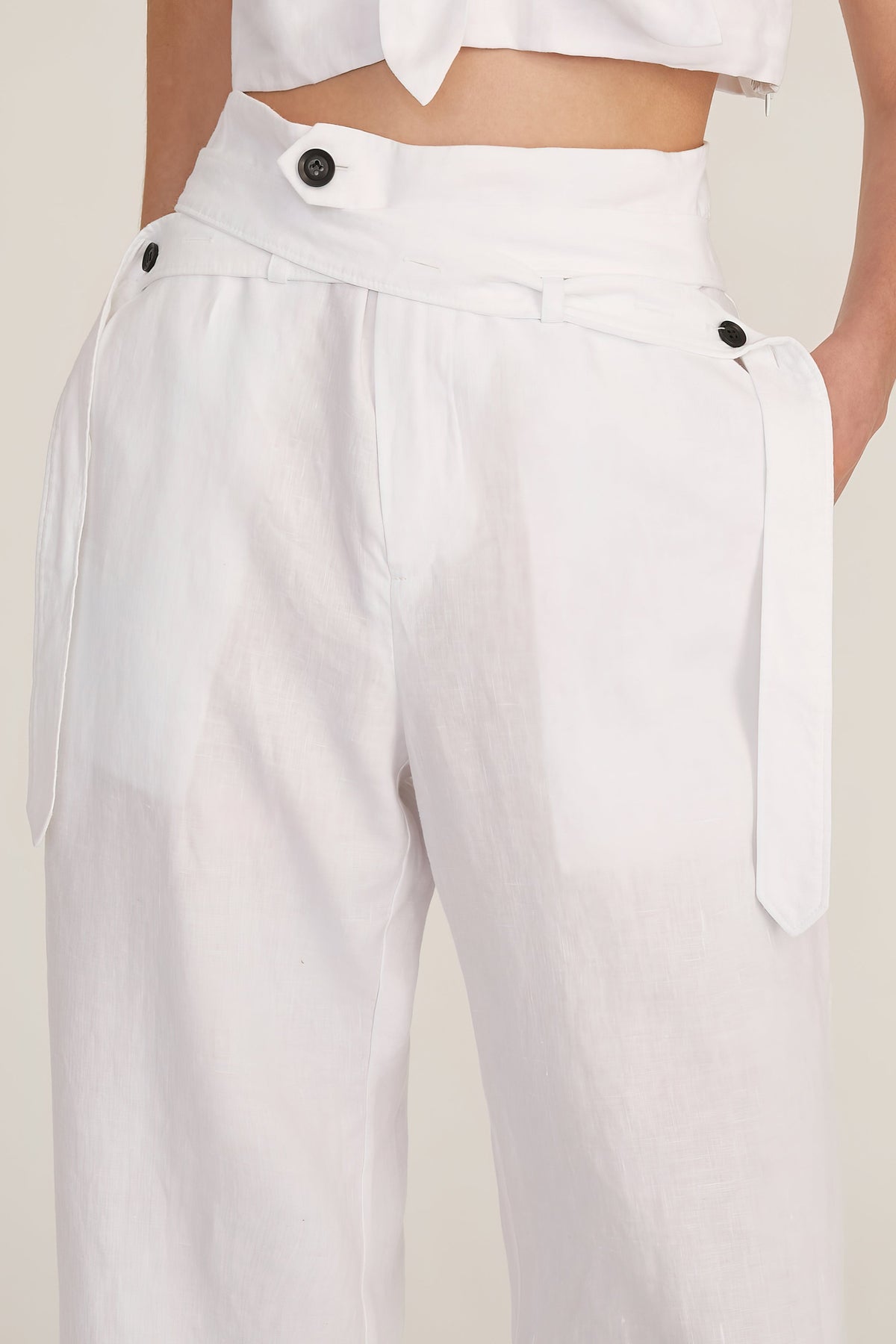 Artie Linen Wrap Pant in Linen White