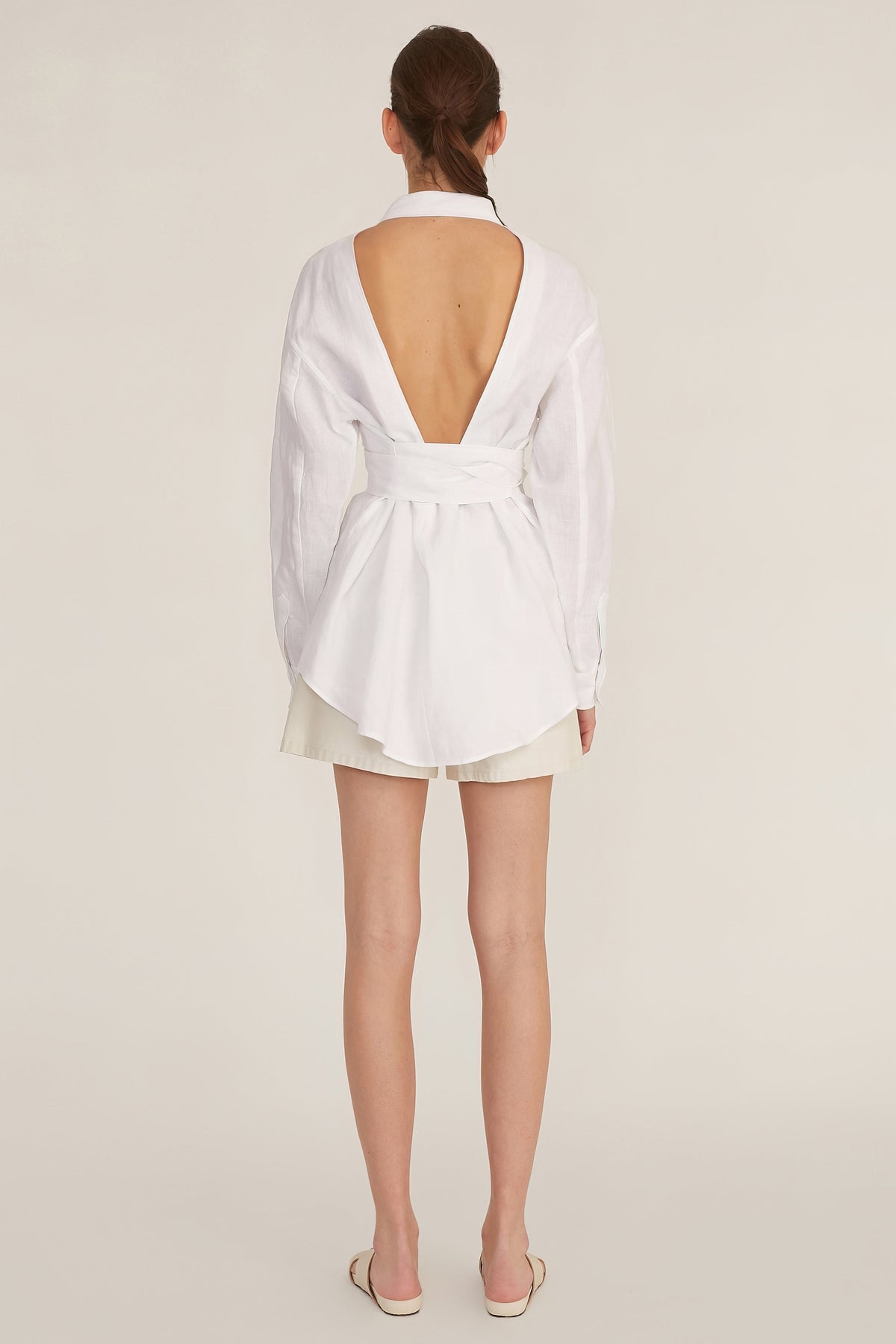 Brett Linen U-Back Button Down in Linen White