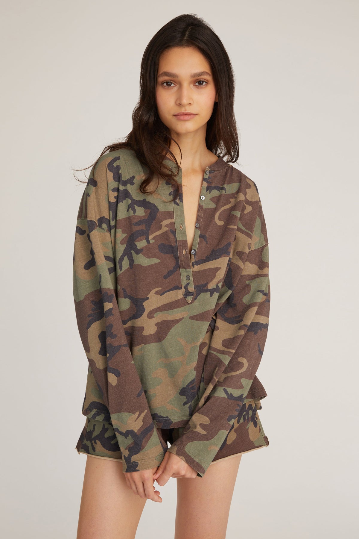 So Relaxed Boyfriend Slub Jersey Long Sleeve Camo Henley