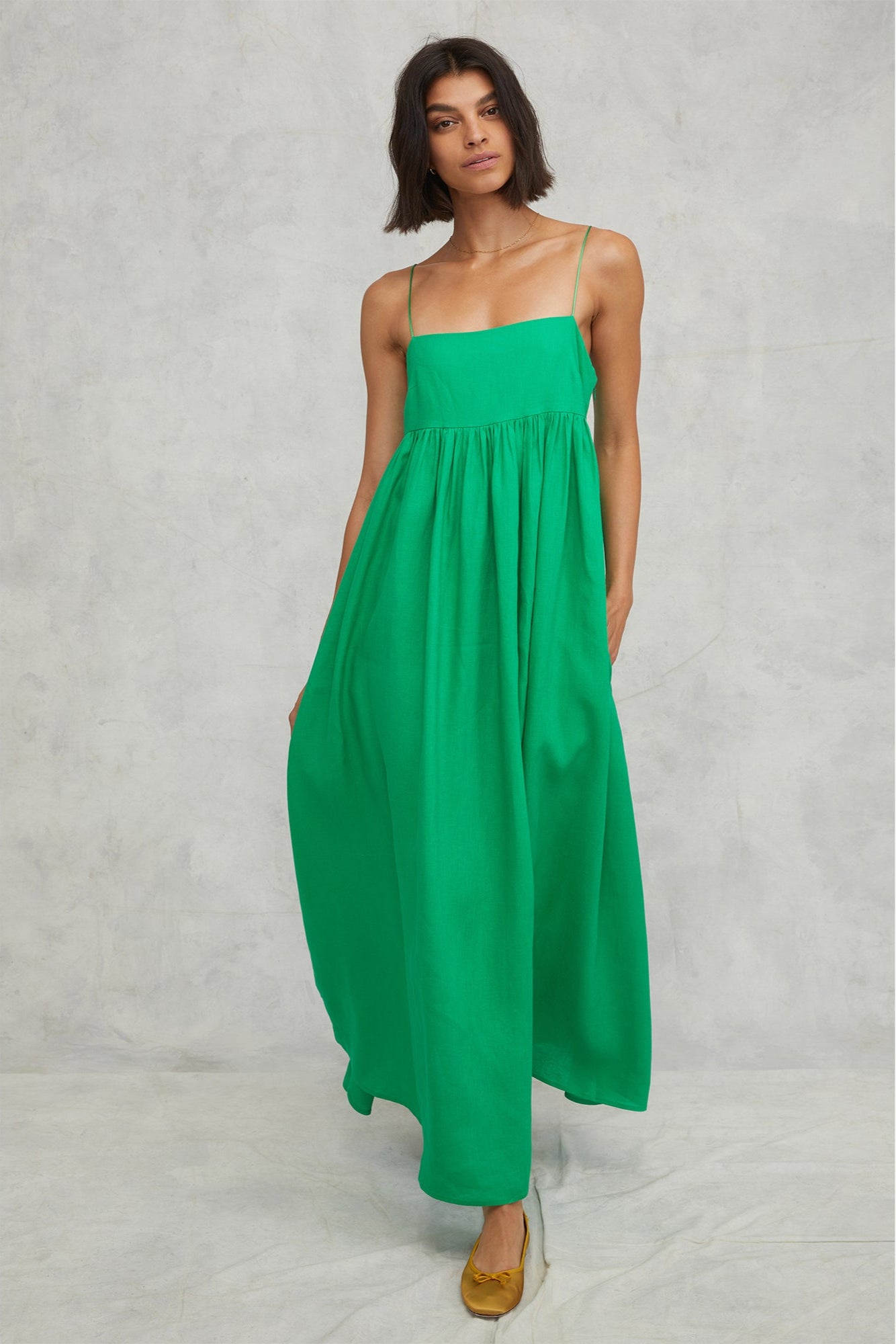 Luna Linen Empire Maxi Dress in Kelly Green | MARISSA WEBB
