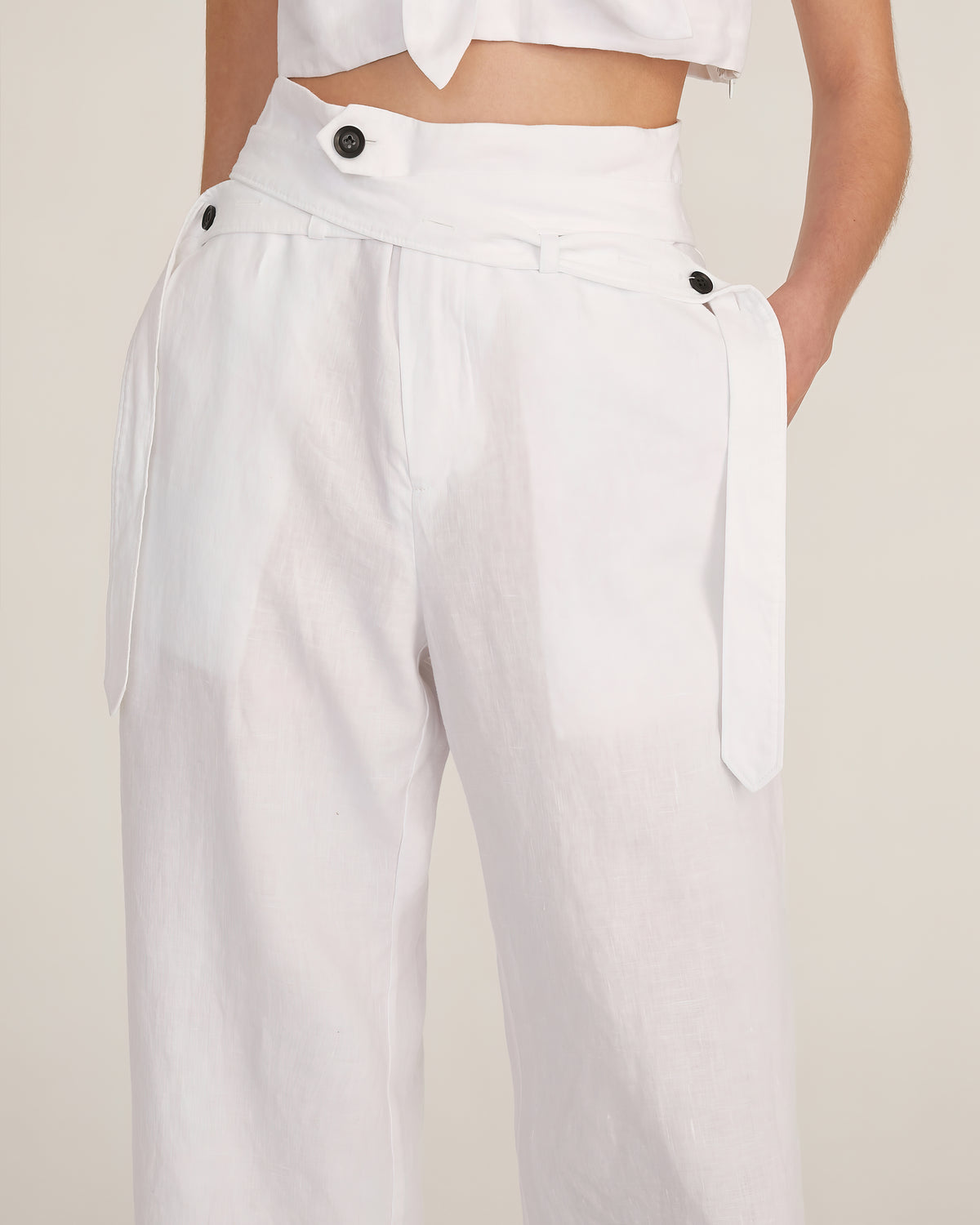 Artie Linen Wrap Pant in Linen White